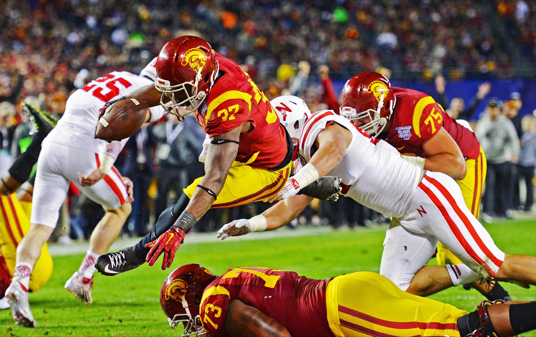 橄榄球战术革新取得奇效，引发战术热潮