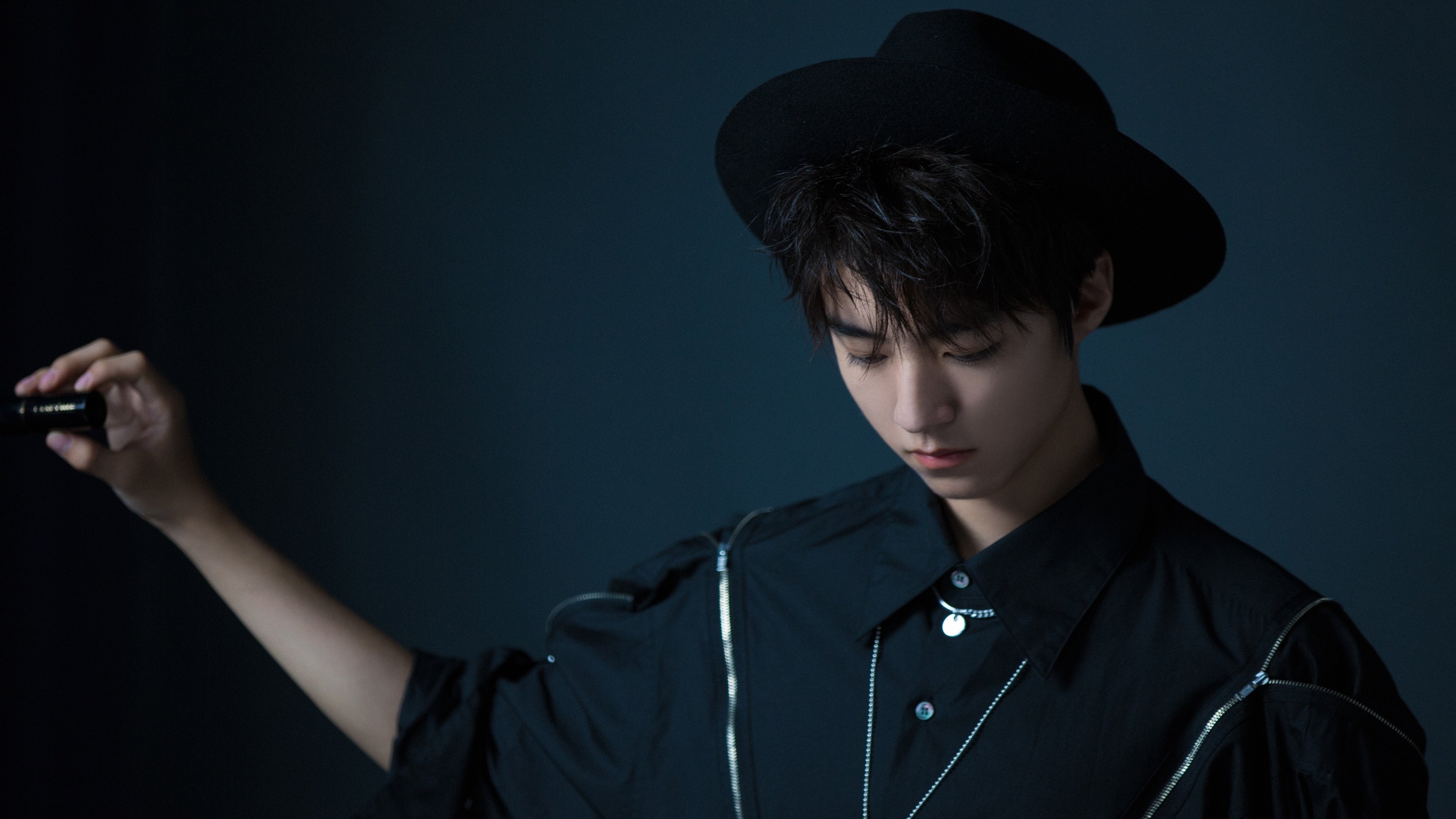 当东契奇式单点爆破，遇见新疆式团队绝杀，两种胜利的哲学对话